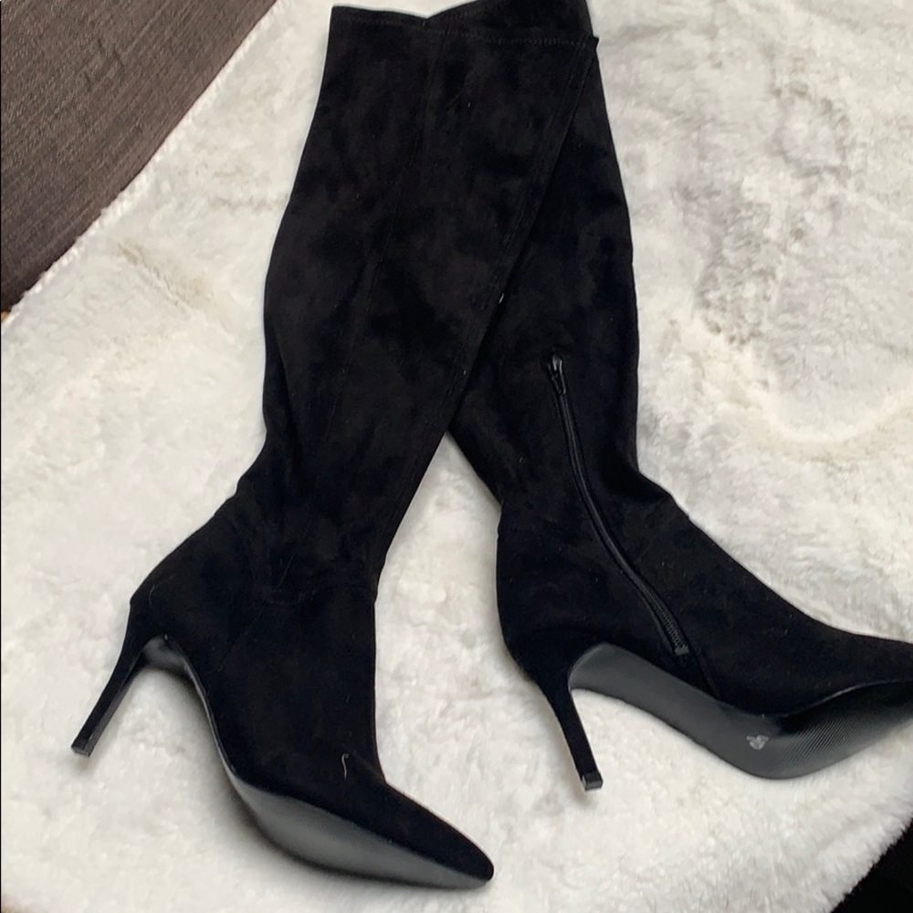 Nine West Black faux suede